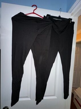 Black Bow Black Leggings Lot of 2 – Size XL – Never Worn